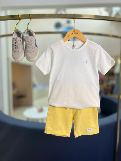 Conjunto Infantil Camiseta Beach e Bermuda Amarela