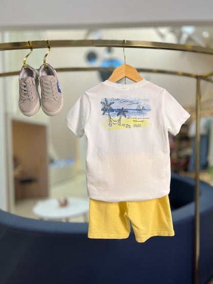Conjunto Infantil Camiseta Beach e Bermuda Amarela