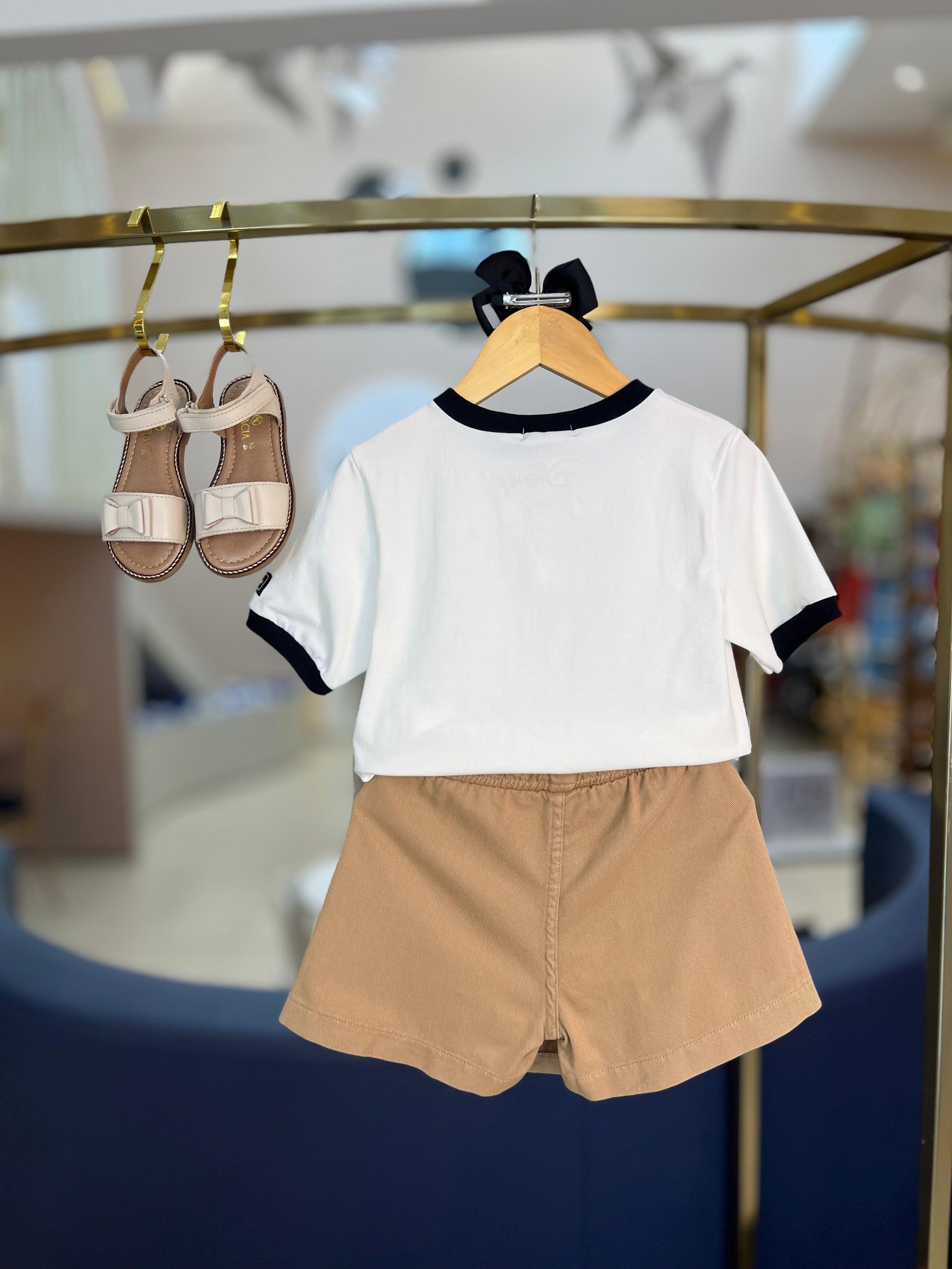 Shorts-saia com Pregas Toffee - Momi - Gracia