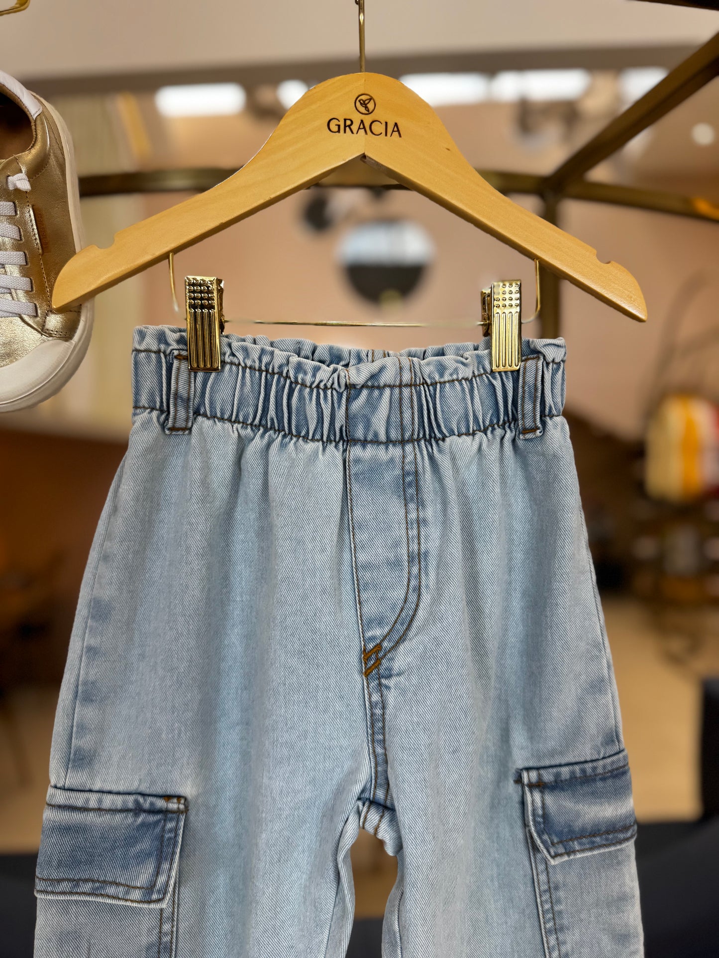 Calça Jeans Bolso Cargo Momi