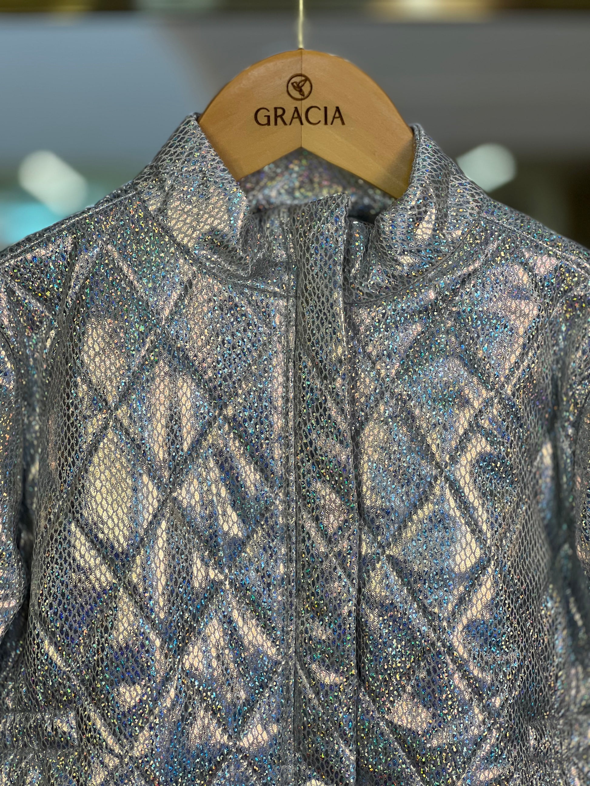 Jaqueta Puffer Metalizada - Animê - Gracia