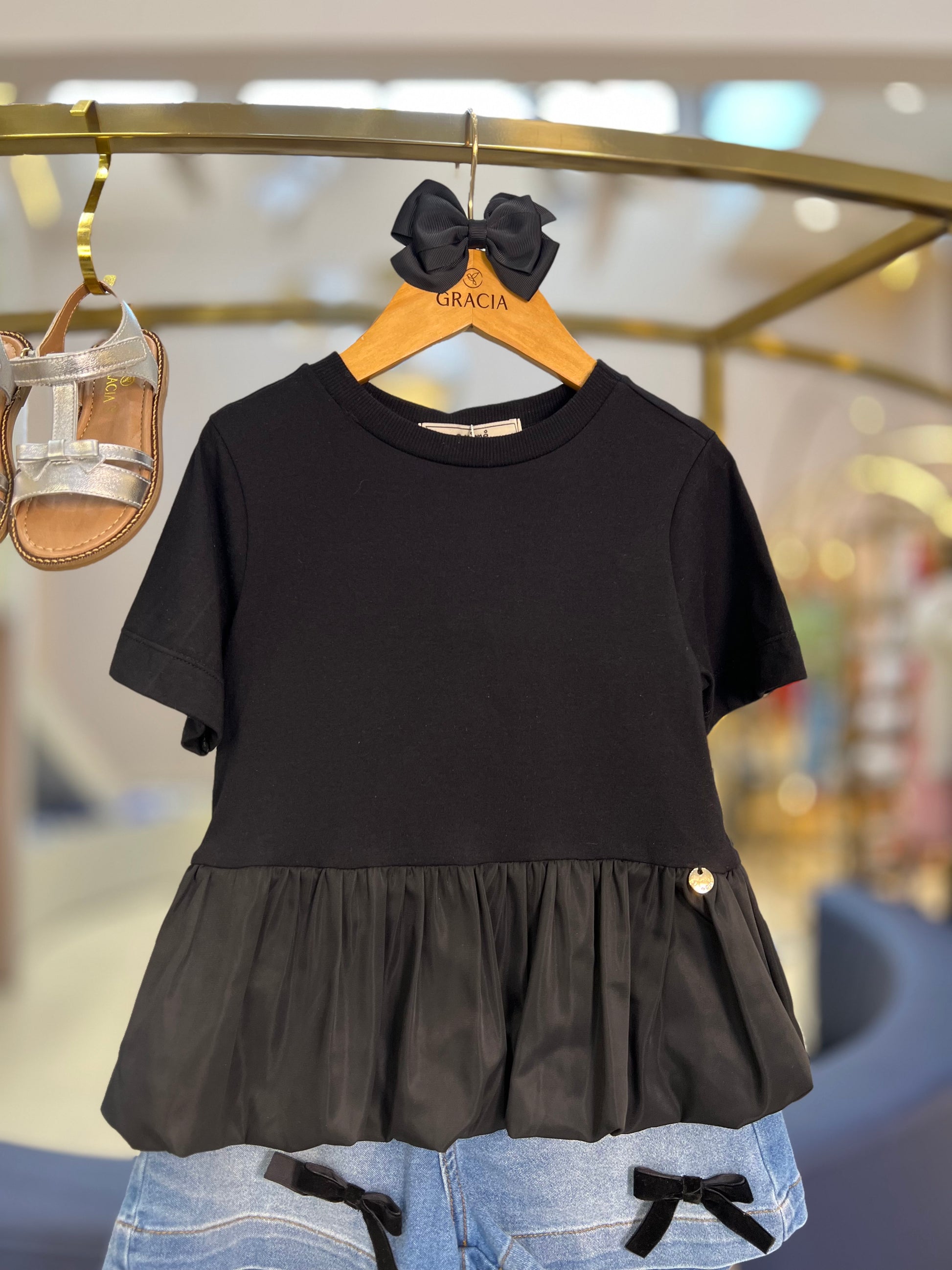 Conjunto Blusa Peplum - Animê & Shorts Jeans com Laço de Veludo - Animê - Gracia