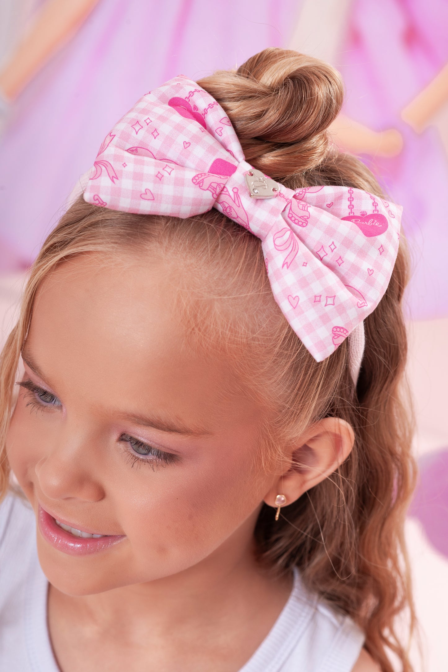 Tiara Infantil Laço Puffer  Pingente Barbie Rosa Xadrez- Pituchinhus