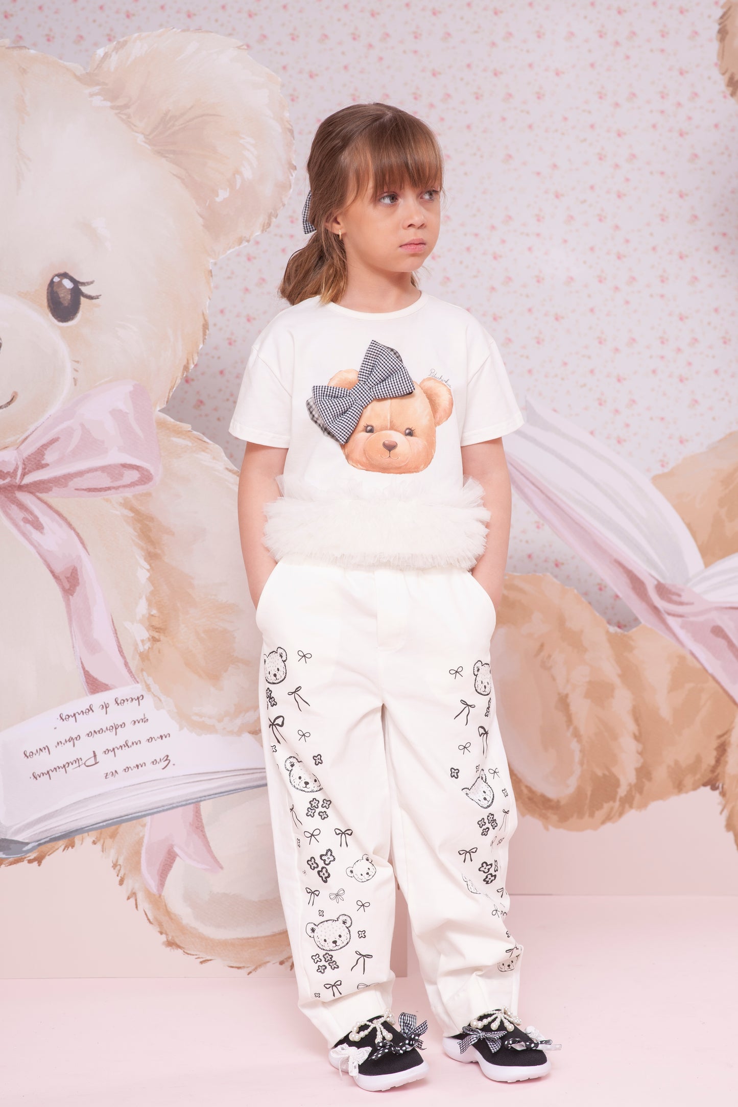 Conjunto Infantil Blusa Ursinha Laço Puffer FruFru Tule e Calça Sarja Baggy Ursinhos e Laços - Pituchinhus