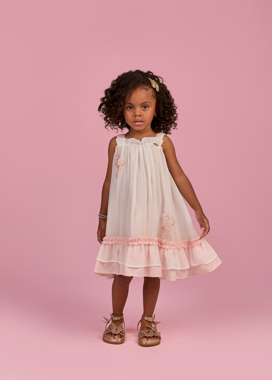 Vestido Infantil Fluído com Babados e Aplicacão Buque de Flores Salmão - Gabriela Aquarela