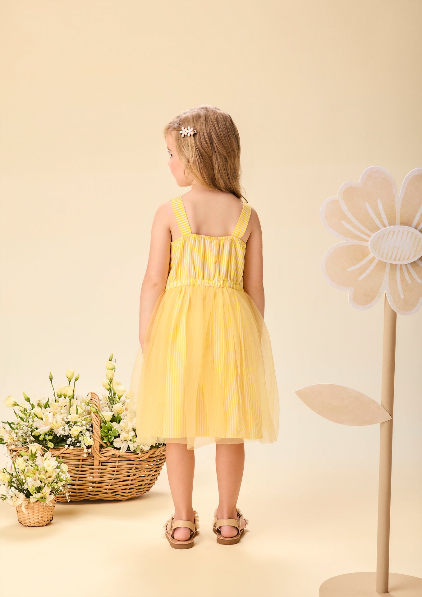 Vestido Listrado Com Tule e Aplicação de Flores - Momi