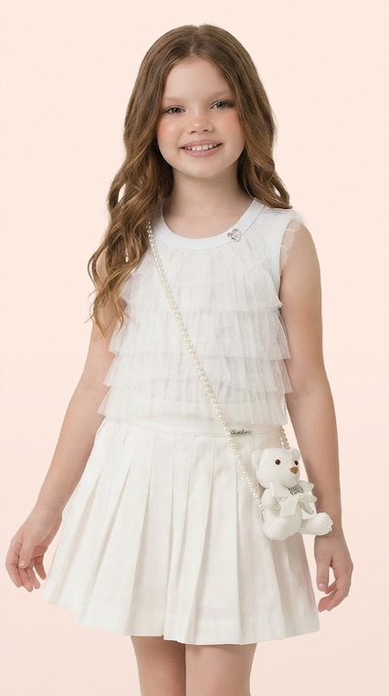Conjunto Infantil Regata Canelada Off White com Babados em Camadas Shorts Saia em Tricoline Acessório - Luluzinha
