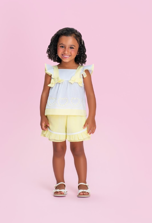 Conjunto Infantil Blusa Bordado Laços e Shorts Babadinho Amarelo - Petit Cherie