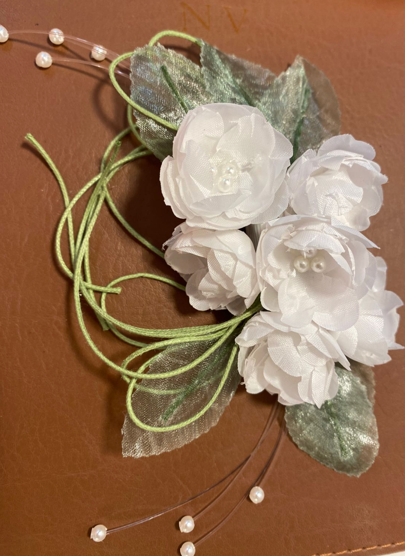 Laço Infantil Bouquet Flores Off white - Mio bebê