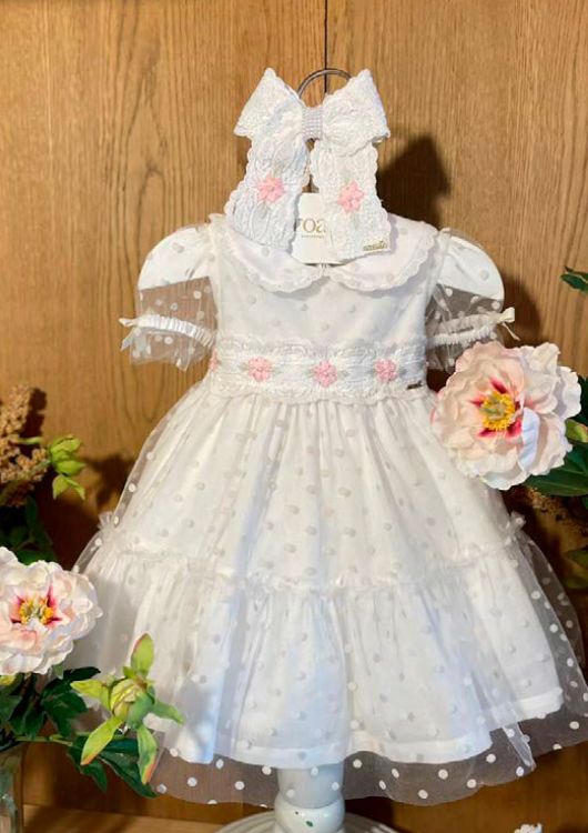 Vestido Infantil Super Luxo Tule Poás Marfim Gola, Busto e Mangas Rendadas e Bordados - Roana