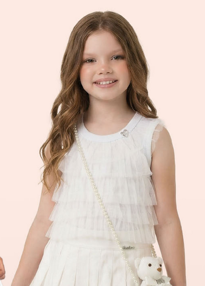 Conjunto Infantil Regata Canelada com Babados em Tule Shorts Saia Jeans com Pregas Cinto Pérolas e Coração - Luluzinha