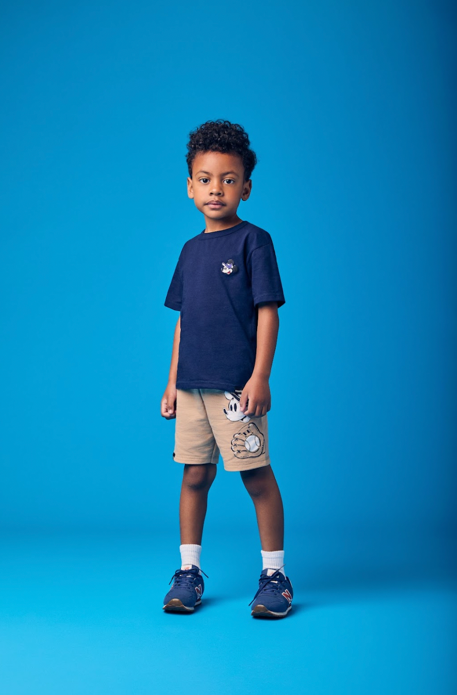 Conjunto Infantil Camiseta Marinho Mickey e Bermuda Bege - Youccie