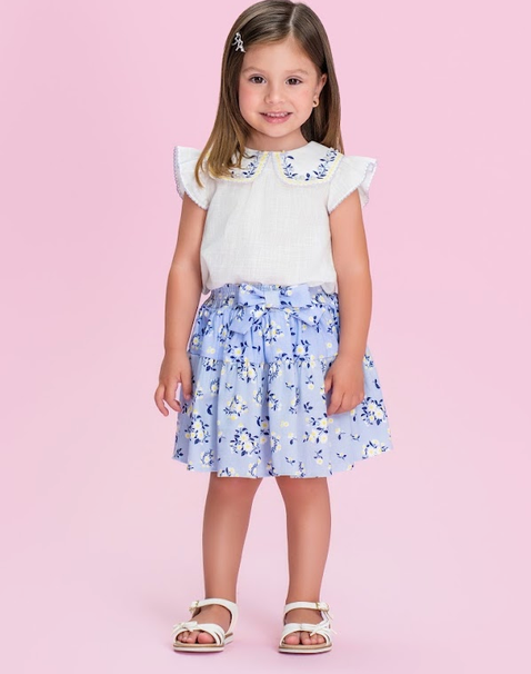 Conjunto Infantil Blusa de Manguinha com Gola Bordada de Flores Saia Azul Floral com Laço - Petit Cherie