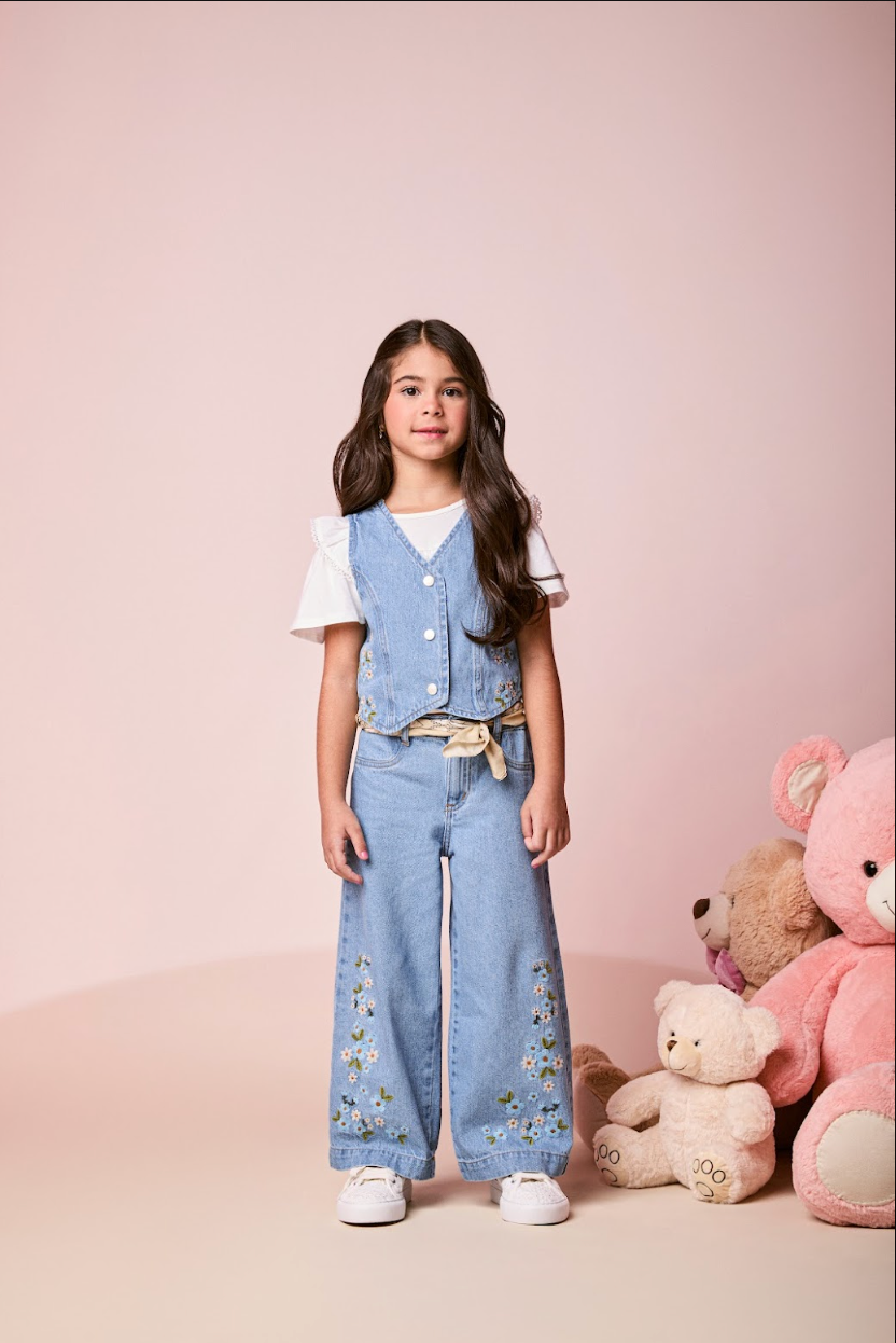 Conjunto Infantil Colete Tricot Off White e Calça Jeans Bordada Flores - Momi