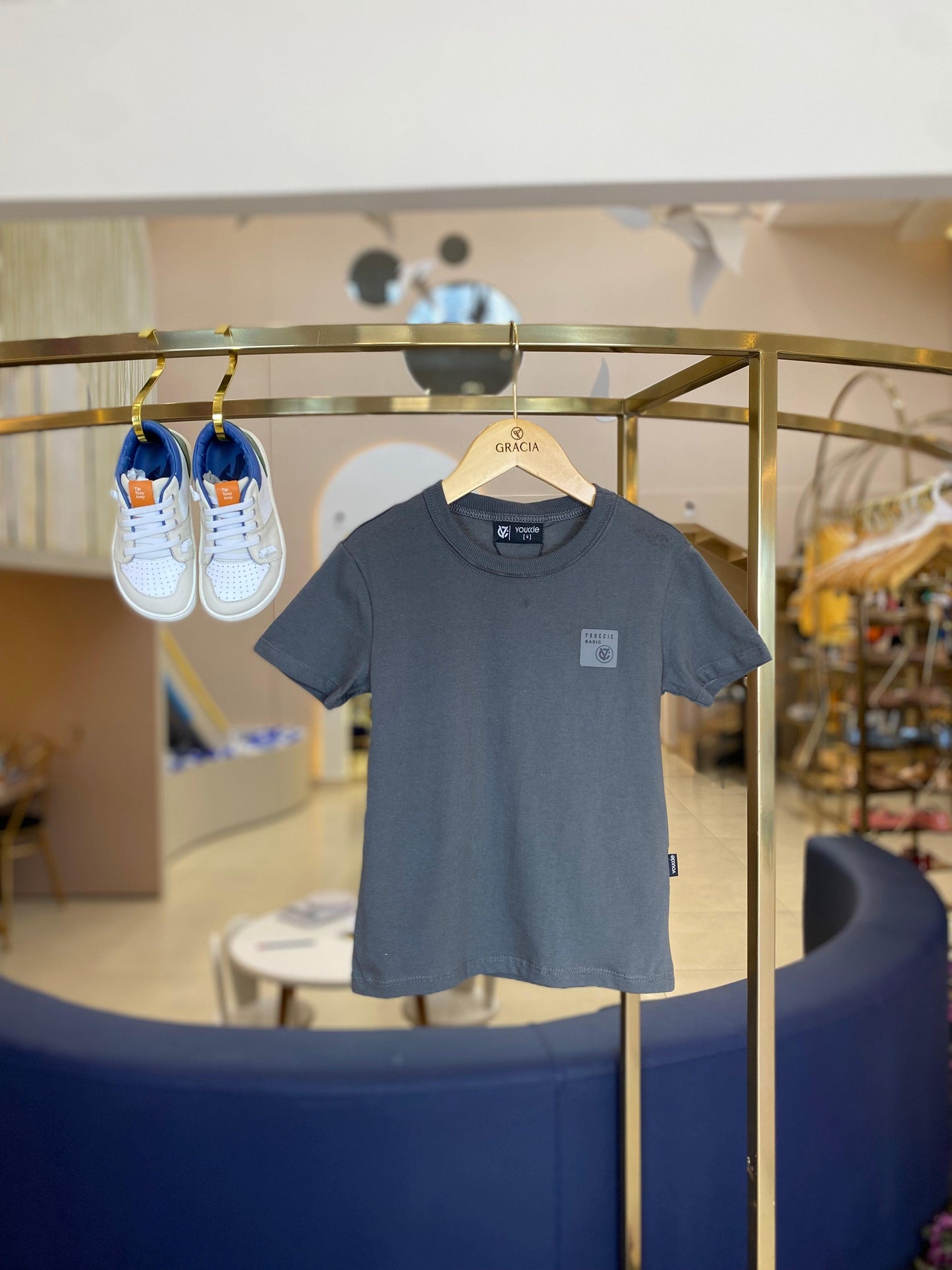 Camiseta Essentials Youccie - Gracia